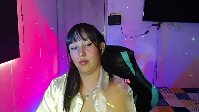 Skarlet Adams28 online show from 04-08-26, 07:26