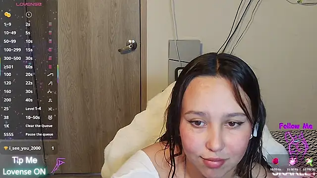 Skarlet Adams28 online show from 11-04-25, 06:55