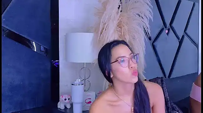 Snapshot of KylieWhite chatting on 03-15-25, 04:10 KylieWhite online show from 03-15-25, 04:10