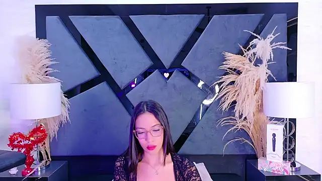 Snapshot of KylieWhite chatting on 09-30-25, 02:34 KylieWhite online show from 09-30-25, 02:34