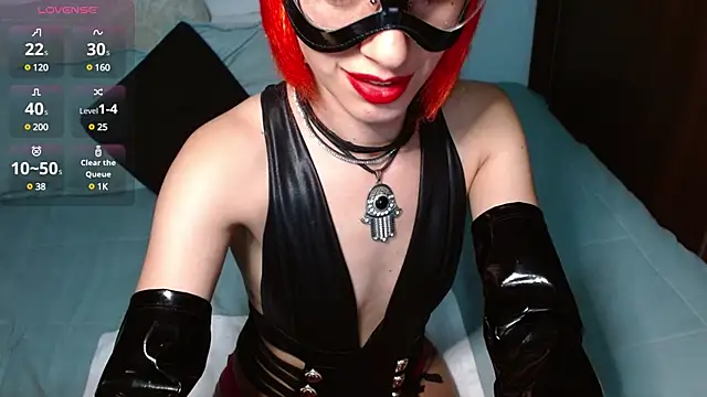 Snapshot of Persefonefire chatting on 01-02-25, 10:55 Persefonefire online show from 01-02-25, 10:55