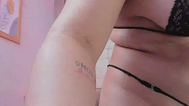 Snapshot of LeylaRangel chatting on 03-14-25, 06:53 LeylaRangel online show from 03-14-25, 06:53