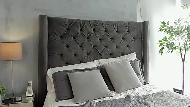 AntonellandJohan online show from 02-02-25, 07:57