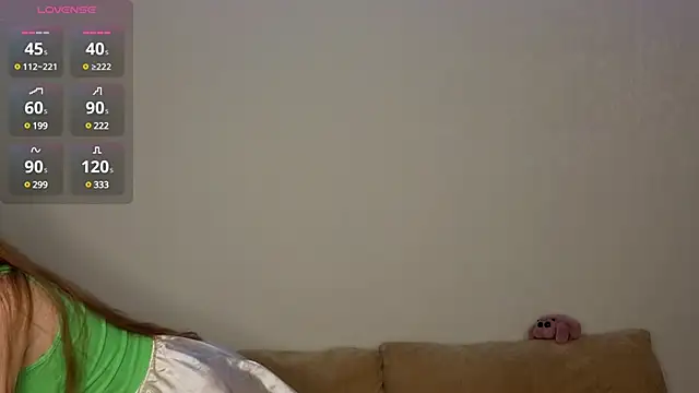 Snapshot of Candy_Lynni chatting on 12-21-24, 05:39 Candy Lynni online show from 12-21-24, 05:39