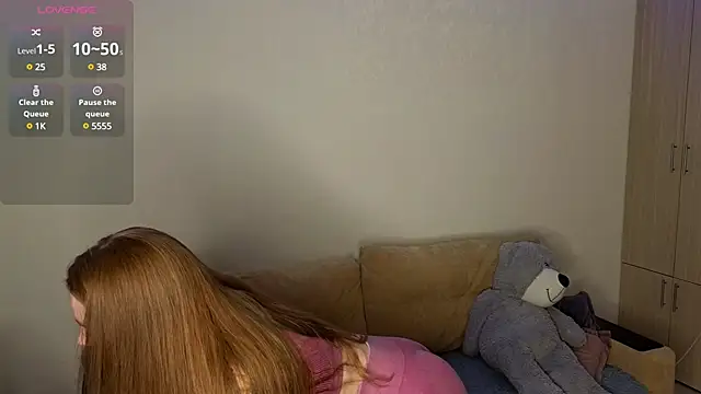 Snapshot of Candy_Lynni chatting on 01-04-25, 06:40 Candy Lynni online show from 01-04-25, 06:40