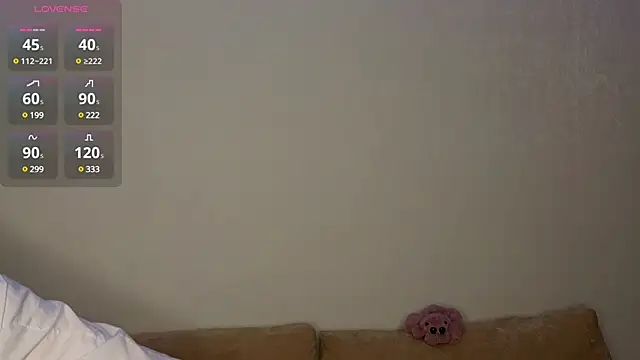 Snapshot of Candy_Lynni chatting on 12-27-24, 06:10 Candy Lynni online show from 12-27-24, 06:10