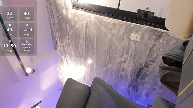 juliasprousse  online show from 02-27-25, 04:24