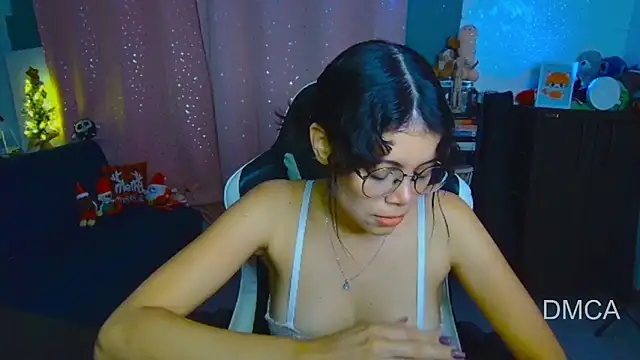 Drea Foox online show from 12-17-25, 03:11