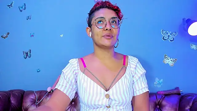 Kaira mosse online show from 03-19-26, 01:00