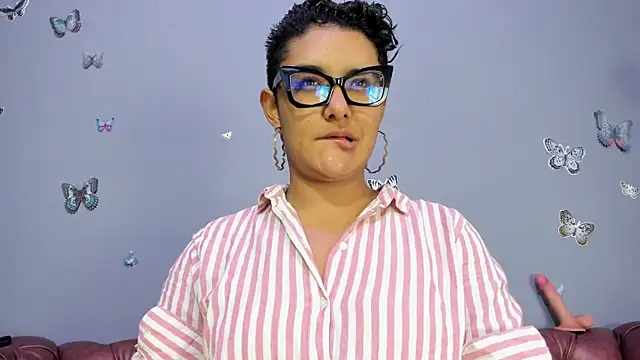 Kaira mosse online show from 10-10-25, 10:38