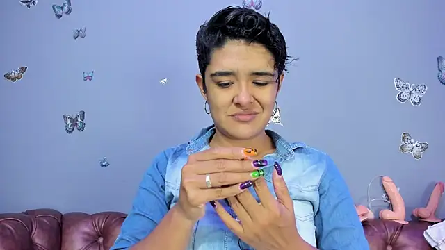 Kaira mosse online show from 11-20-25, 11:44