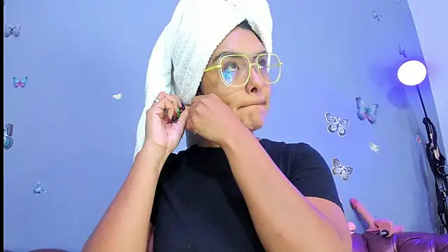 Kaira mosse online show from 11-08-25, 11:25