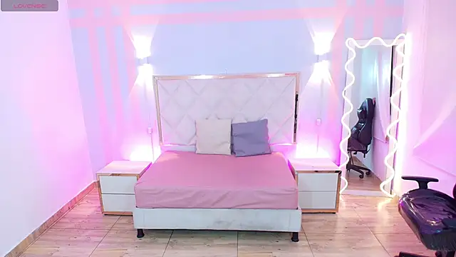 Brendda tay online show from 11-30-25, 03:18