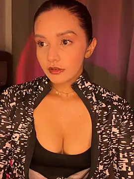 Snapshot of Melanyprada chatting on 07-11-26, 03:40 Melanyprada online show from 07-11-26, 03:40
