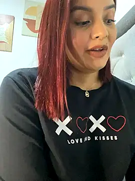 Snapshot of Melanyprada chatting on 10-16-25, 05:05 Melanyprada online show from 10-16-25, 05:05