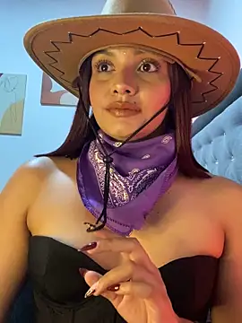 Melanyprada online show from 10-26-25, 03:29