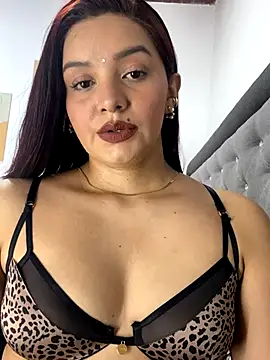 Melanyprada online show from 11-23-25, 06:12