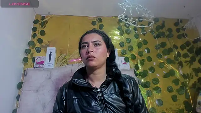 cristalconnorr online show from 04-14-26, 01:49