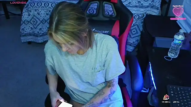 XMeF10 online show from 02-11-25, 07:38