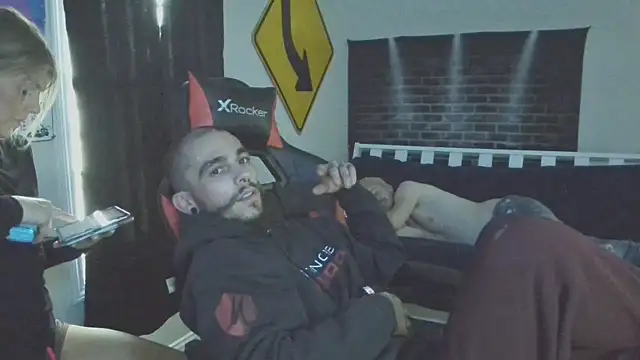 XMeF10 online show from 03-15-25, 02:12