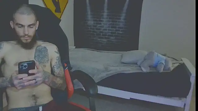 XMeF10 online show from 03-17-25, 01:46