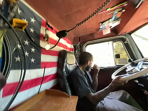 XMeF10 online show from 09-17-25, 03:47