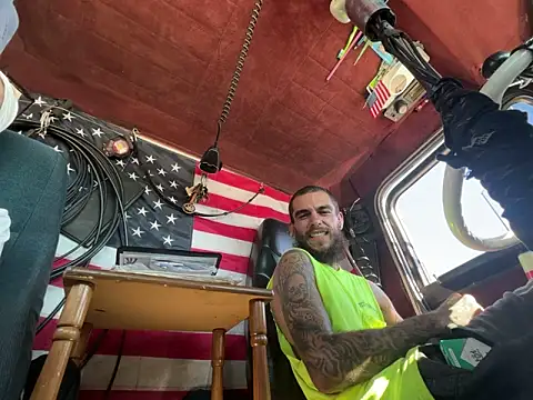 XMeF10 online show from 09-18-25, 08:01