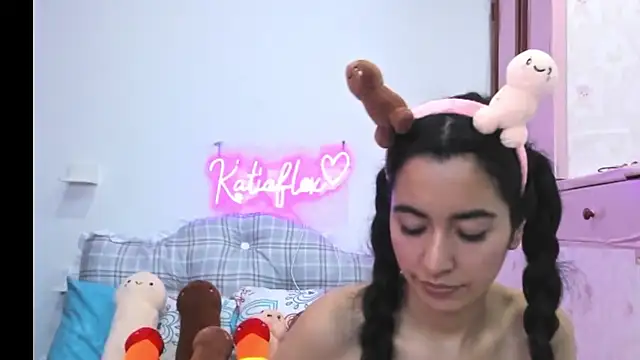 Snapshot of Katiaflex chatting on 02-04-25, 02:07 Katiaflex online show from 02-04-25, 02:07