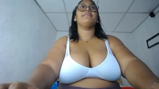 Snapshot of miajoseph_ chatting on 03-12-26, 05:02 miajoseph online show from 03-12-26, 05:02