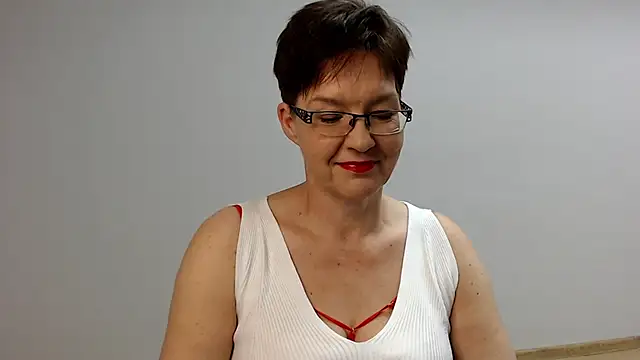 Snapshot of Sofie69Velvet chatting on 01-09-25, 04:28 Sofie69Velvet online show from 01-09-25, 04:28