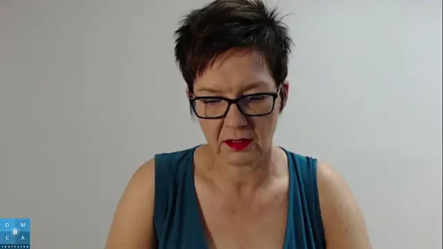 Snapshot of Sofie69Velvet chatting on 09-21-25, 06:07 Sofie69Velvet online show from 09-21-25, 06:07