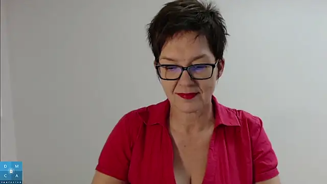 Snapshot of Sofie69Velvet chatting on 09-30-25, 04:13 Sofie69Velvet online show from 09-30-25, 04:13