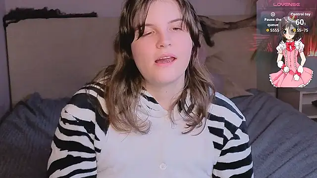 Ruyjin Choi online show from 10-27-25, 10:38