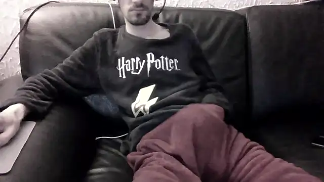 Snapshot of passif520 chatting on 11-02-25, 09:14 passif520 online show from 11-02-25, 09:14