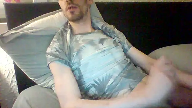 Snapshot of passif520 chatting on 03-13-25, 08:43 passif520 online show from 03-13-25, 08:43