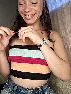 HelenHoltz online show from 10-31-25, 03:41