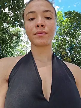 HelenHoltz online show from 10-24-25, 04:39