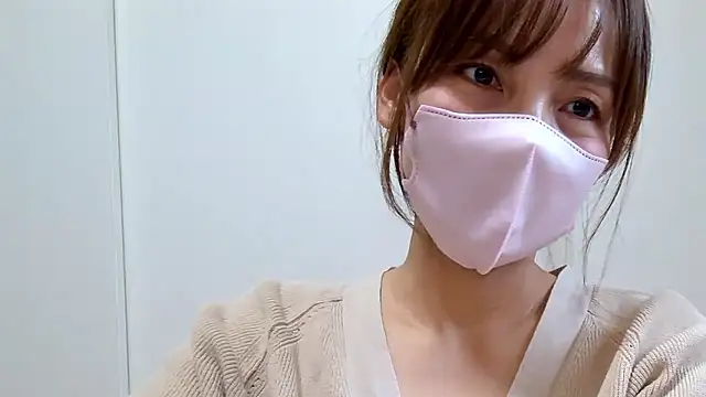 Snapshot of caro-caro chatting on 10-03-25, 02:04 caro-caro online show from 10-03-25, 02:04