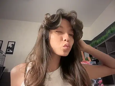 DesiredHoney online show from 09-27-25, 05:52