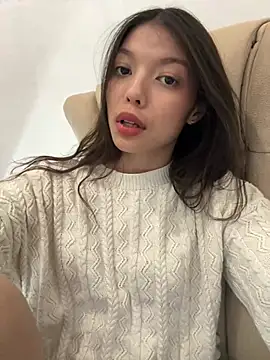 DesiredHoney online show from 12-17-24, 09:05