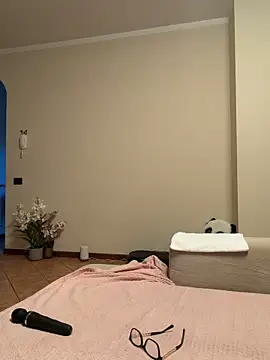 MichelleCara online show from 11-28-25, 01:00