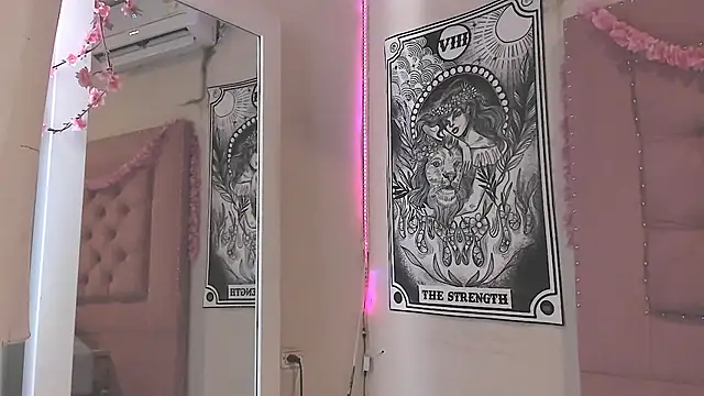 Snapshot of kenayfox chatting on 02-23-25, 01:53 kenayfox online show from 02-23-25, 01:53