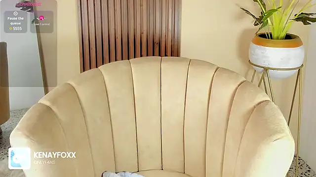 Snapshot of kenayfox chatting on 01-31-25, 05:53 kenayfox online show from 01-31-25, 05:53