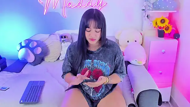 MaddyParisi online show from 03-11-25, 05:13