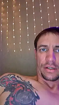 Snapshot of Highfrog1 chatting on 10-22-25, 10:47 Highfrog1 online show from 10-22-25, 10:47
