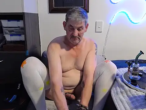 ChunkyMonkey007 online show from 09-18-25, 01:36