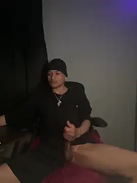 plutomf online show from 04-30-26, 07:37