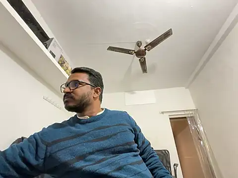 Snapshot of real_meet_girl_finding_in chatting on 12-18-24, 10:30 real meet girl finding in online show from 12-18-24, 10:30