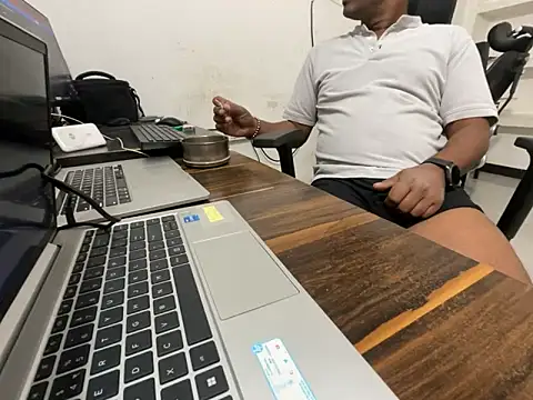 Snapshot of real_meet_girl_finding_in chatting on 10-13-25, 07:21 real meet girl finding in online show from 10-13-25, 07:21