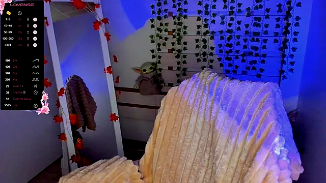 Bella XO online show from 10-10-25, 07:20